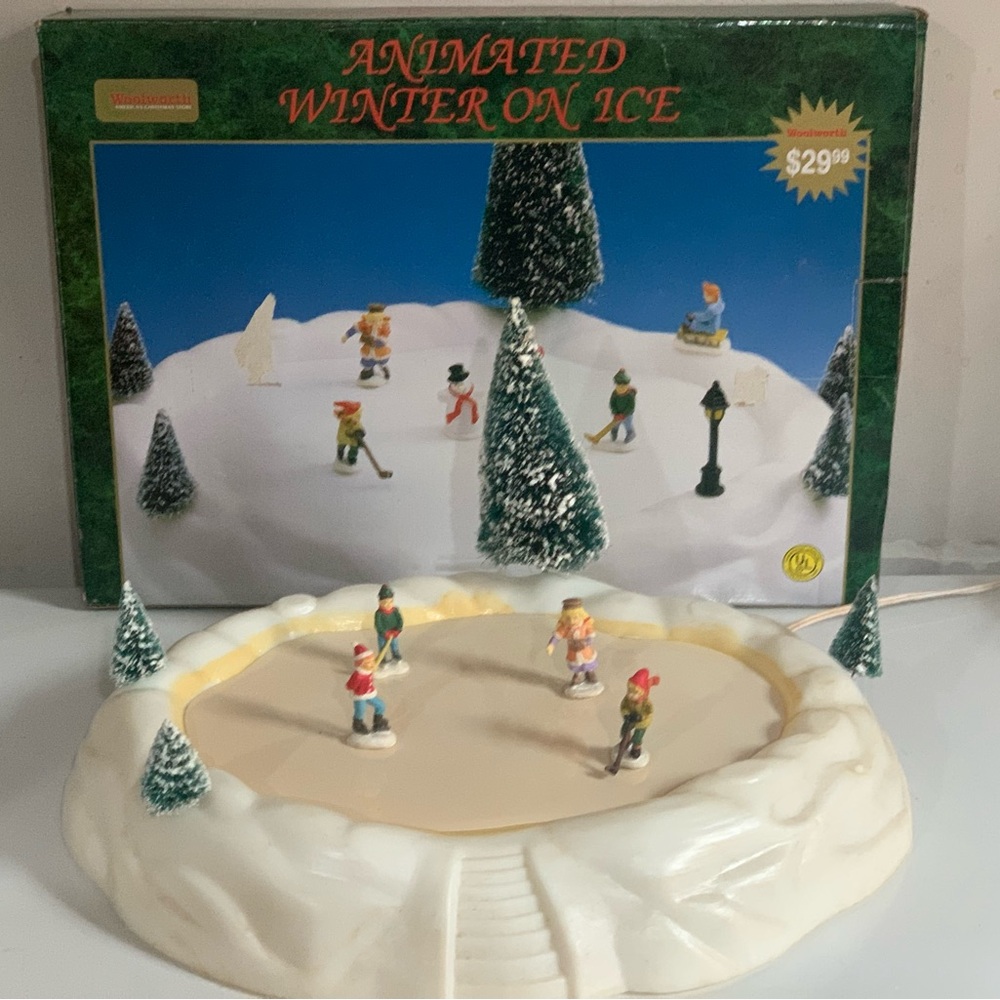 Woolworth Christmas Animated Winter On Ice in Original Box Vintage 1991